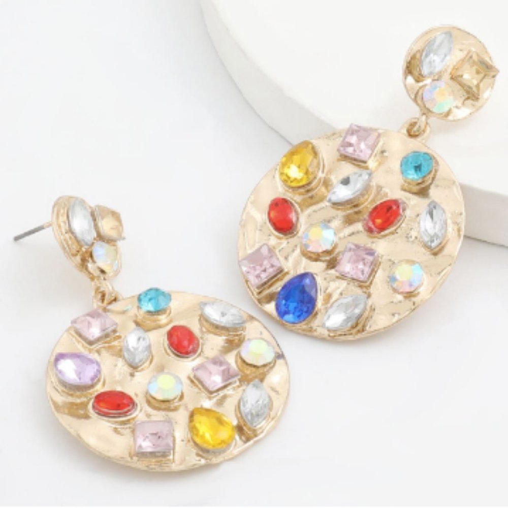 Rhinestone decorated dangling earrings